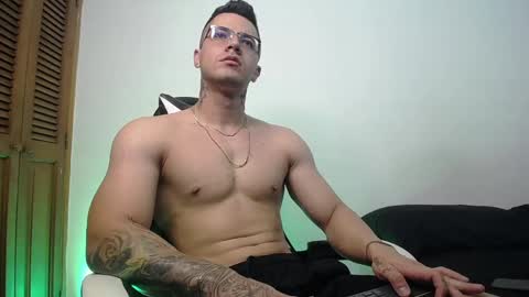 Snapshot of danteread chatting on 17, 2, 2025 danteread online show from 17, 2, 2025