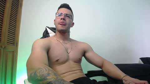 Snapshot of danteread chatting on 18, 2, 2025 danteread online show from 18, 2, 2025