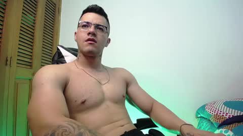 Snapshot of danteread chatting on 1, 3, 2025 danteread online show from 1, 3, 2025