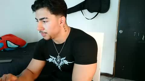 Snapshot of dantevicius chatting on 9, 11, 2025 Dante Vicius online show from 9, 11, 2025