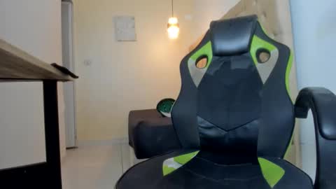 Snapshot of dantex_ chatting on 10, 11, 2025 dantex_ online show from 10, 11, 2025