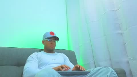 Snapshot of dany_dryy chatting on 28, 4, 2026 Dany online show from 28, 4, 2026