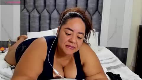 Snapshot of daphaineex chatting on 16, 10, 2025 daphaineex online show from 16, 10, 2025