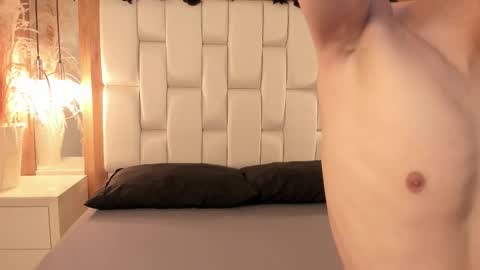 daphne_and_roger online show from 10, 11, 2025