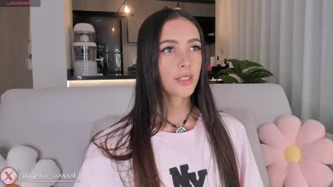 daphne_cooper1 online show from 20, 4, 2026