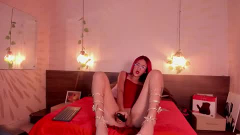 Snapshot of daphne_courtis chatting on 26, 9, 2025 Daphne online show from 26, 9, 2025