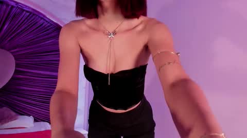 Snapshot of daphne_courtis chatting on 30, 11, 2025 Daphne online show from 30, 11, 2025