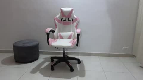 daphne_grayy online show from 24, 3, 2026