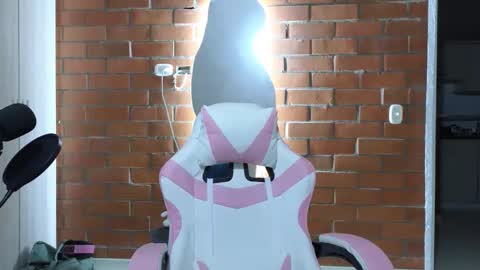 daphne_grayy online show from 14, 4, 2026