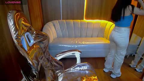 daphne_nicole_b online show from 2, 3, 2026