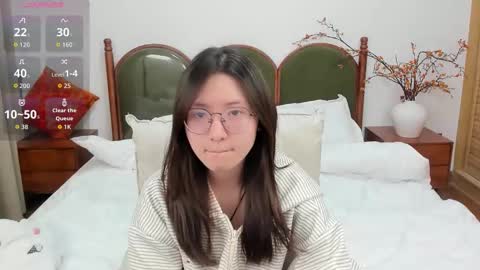 Snapshot of daphnedawn chatting on 29, 11, 2025 Dawn online show from 29, 11, 2025