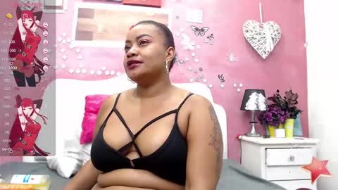 Snapshot of daphneeglow chatting on 2, 3, 2025 daphneeglow online show from 2, 3, 2025