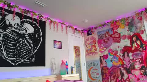 Daphne Madison online show from 11, 3, 2025