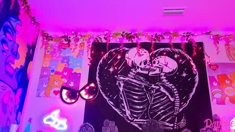 Daphne Madison online show from 21, 10, 2025