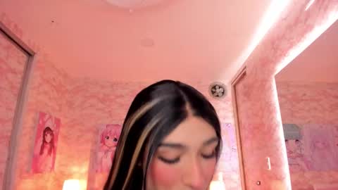    online show from 3, 12, 2025