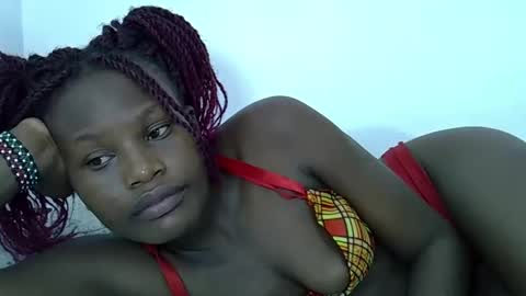 ESTHER online show from 4, 3, 2025