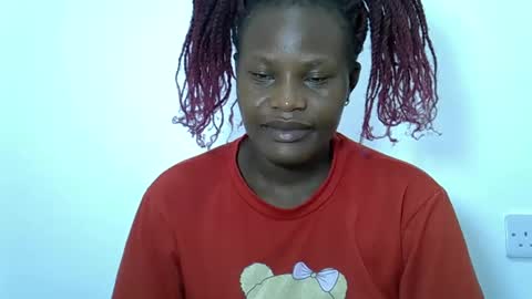 ESTHER online show from 5, 3, 2025