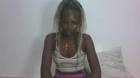 Snapshot of darberry21 chatting on 8, 7, 2026 ESTHER online show from 8, 7, 2026