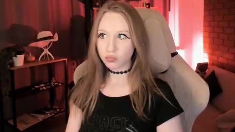 Snapshot of dariatate chatting on 5, 3, 2026 Daria Tate online show from 5, 3, 2026