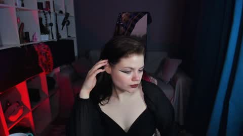 Snapshot of darina_wilson chatting on 25, 1, 2025 Dari the it woman online show from 25, 1, 2025