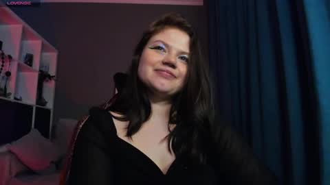 Snapshot of darina_wilson chatting on 8, 2, 2025 Dari the it woman online show from 8, 2, 2025