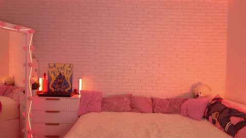 Neko online show from 13, 4, 2026