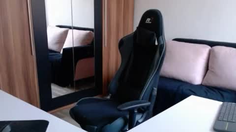 Snapshot of darius_94 chatting on 15, 9, 2025 darius_94 online show from 15, 9, 2025