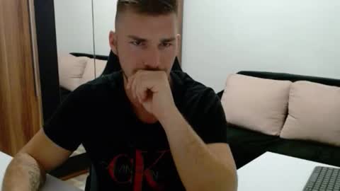 Snapshot of darius_94 chatting on 1, 10, 2025 darius_94 online show from 1, 10, 2025