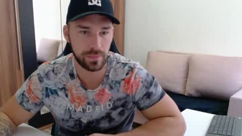 Snapshot of darius_94 chatting on 20, 10, 2025 darius_94 online show from 20, 10, 2025