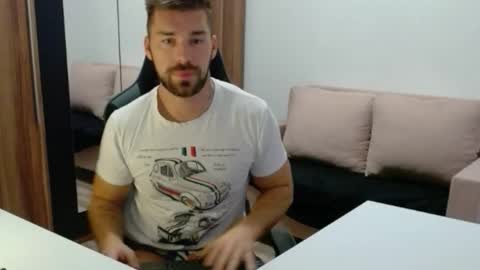 Snapshot of darius_94 chatting on 21, 10, 2025 darius_94 online show from 21, 10, 2025