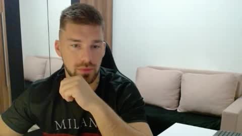 Snapshot of darius_94 chatting on 9, 11, 2025 darius_94 online show from 9, 11, 2025