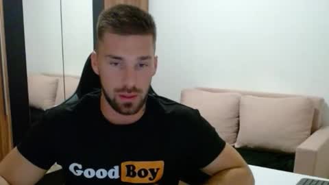 Snapshot of darius_94 chatting on 12, 11, 2025 darius_94 online show from 12, 11, 2025