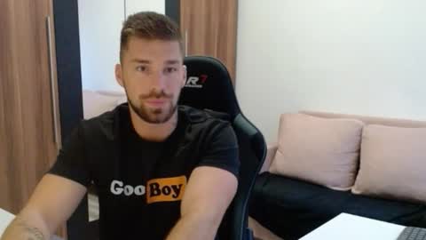 Snapshot of darius_94 chatting on 18, 11, 2025 darius_94 online show from 18, 11, 2025