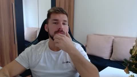 Snapshot of darius_94 chatting on 30, 11, 2025 darius_94 online show from 30, 11, 2025