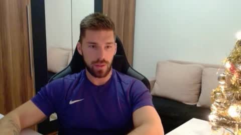 Snapshot of darius_94 chatting on 2, 12, 2025 darius_94 online show from 2, 12, 2025