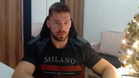 Snapshot of darius_94 chatting on 14, 12, 2025 darius_94 online show from 14, 12, 2025