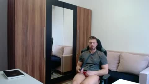 Snapshot of darius_94 chatting on 24, 4, 2026 darius_94 online show from 24, 4, 2026