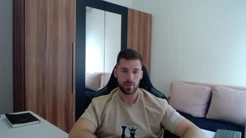 Snapshot of darius_94 chatting on 26, 4, 2026 darius_94 online show from 26, 4, 2026