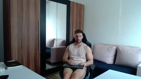 Snapshot of darius_94 chatting on 29, 4, 2026 darius_94 online show from 29, 4, 2026
