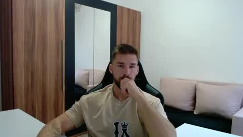 Snapshot of darius_94 chatting on 18, 5, 2026 darius_94 online show from 18, 5, 2026