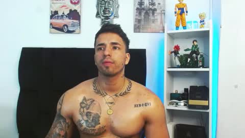 Darius Phoenix  online show from 30, 12, 2024