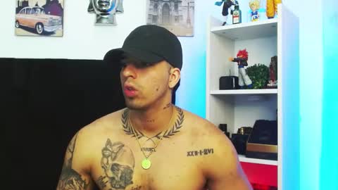 Darius Phoenix  online show from 3, 1, 2025