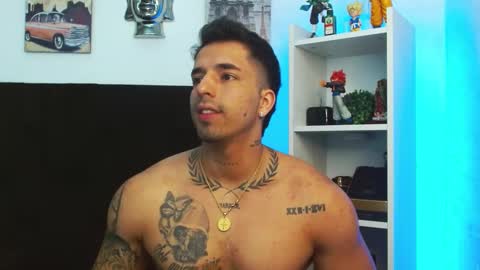 Darius Phoenix  online show from 4, 1, 2025