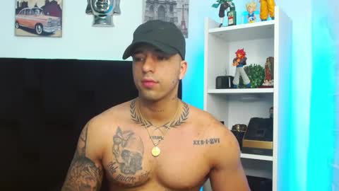 Darius Phoenix  online show from 6, 1, 2025