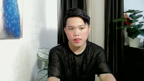 Snapshot of dariuskeller chatting on 23, 12, 2025 Darius online show from 23, 12, 2025