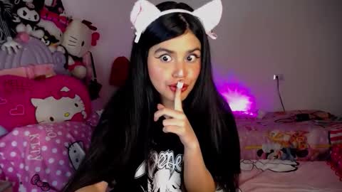 Moony online show from 4, 12, 2025