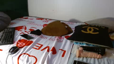 Snapshot of dark_chocolate0 chatting on 25, 2, 2025 becky online show from 25, 2, 2025