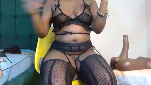 Snapshot of dark_chocolate0 chatting on 21, 9, 2025 becky online show from 21, 9, 2025