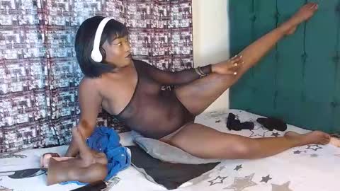 Snapshot of dark_chocolate0 chatting on 1, 10, 2025 becky online show from 1, 10, 2025