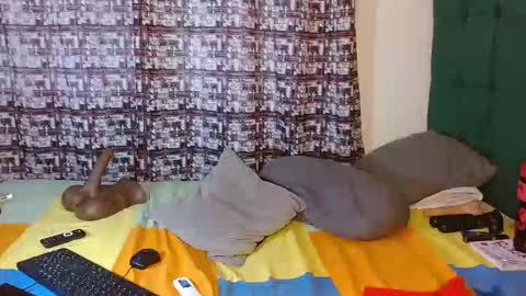 Snapshot of dark_chocolate0 chatting on 30, 10, 2025 becky online show from 30, 10, 2025